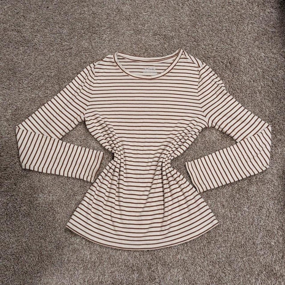 Time and Tru beige and brown thin striped ribbed textured stretchy long sleeve